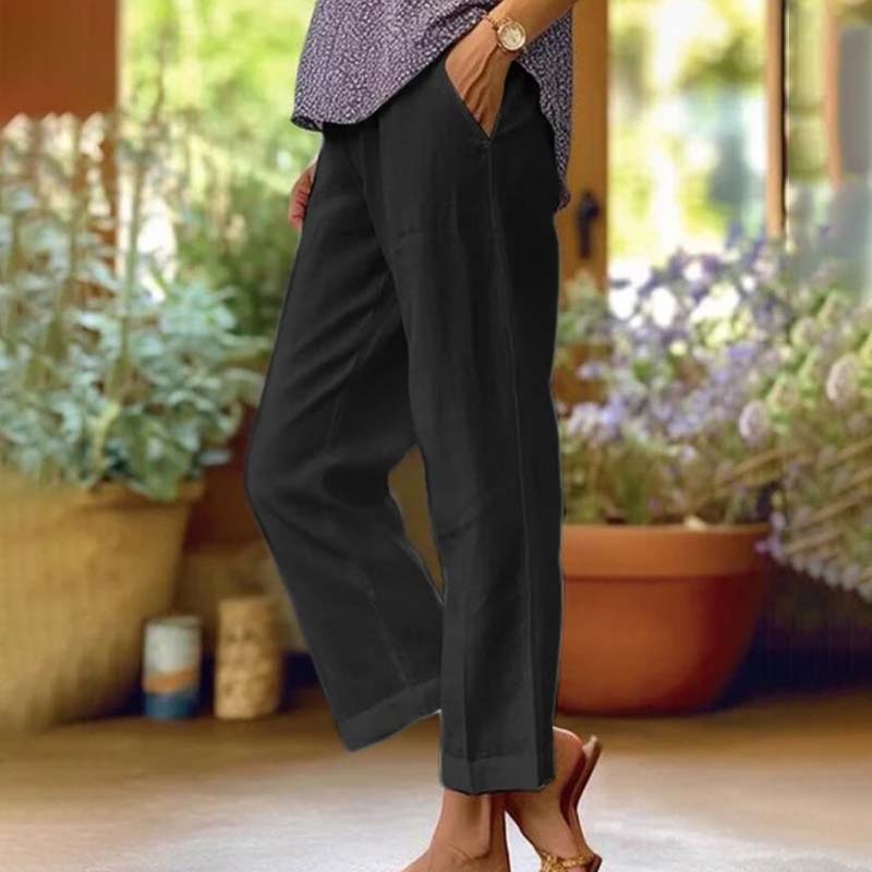 Rosalie | Straight Leg Pants in Light Fabric – Black