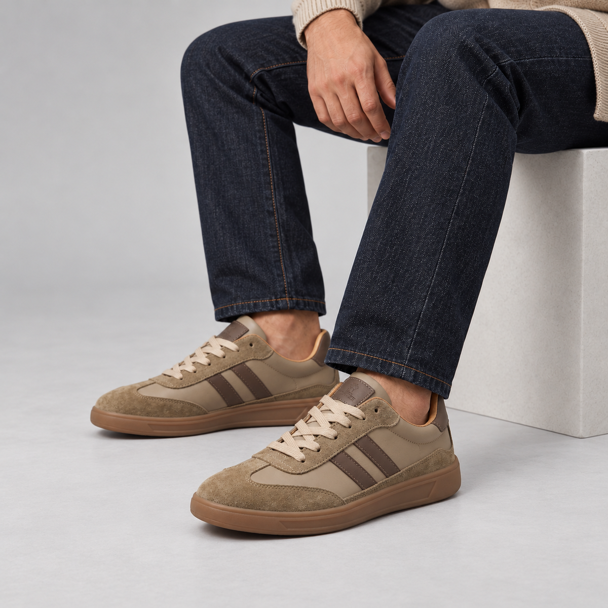 Florian | Classic Retro Sneakers with Breathable Mesh Panels
