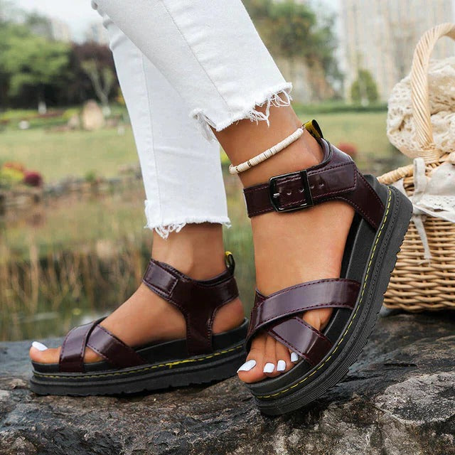 Gilda | Women's Cross Strap Platform Sandals with Buckle – Burgundy